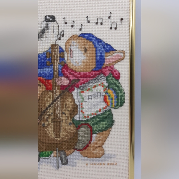 Vintage Handmade Cross Stitch Embroidery Christmas Critters Singing Framed Work - Picture 3 of 6